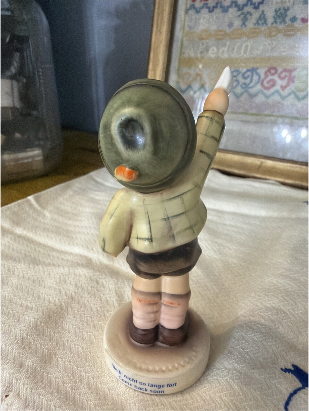 VTG Goebel Hummel Figurine Come Back Soon #054 First Issue 1995 W/ Box 4.5” - Picture 4 of 10